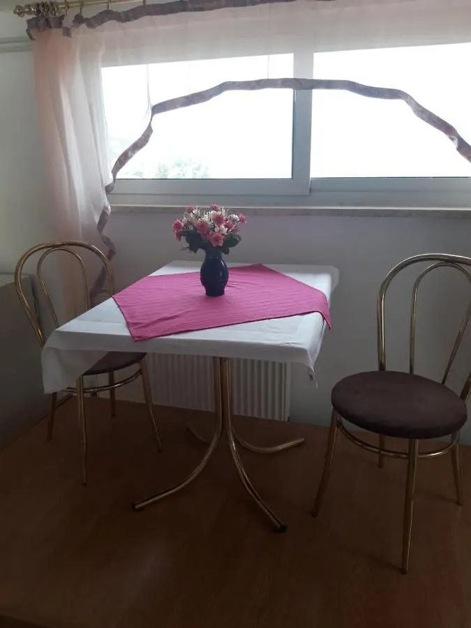 Villa Salyna Icici Apartment